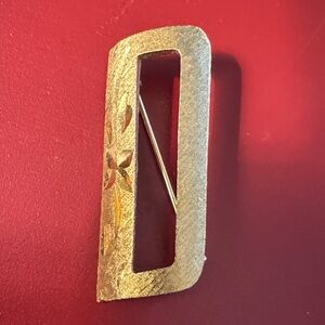 Elegant Gold Tone Letter D Vintage Mamselle Signed Brooch